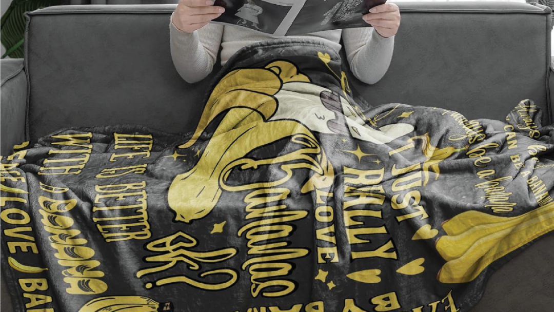 A cozy banana-design blanket.